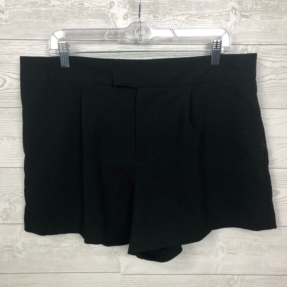 A New Day Women's Size 14 Stretch Chino Dress Shorts Pleated Front Solid Black